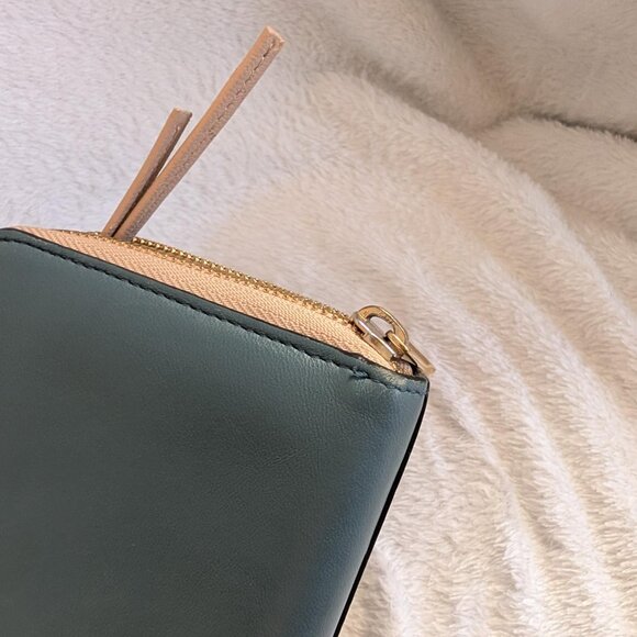 Authentic Chloe Two Toned Blue Continental Wallet with Chain Hook - Picture 14 of 15